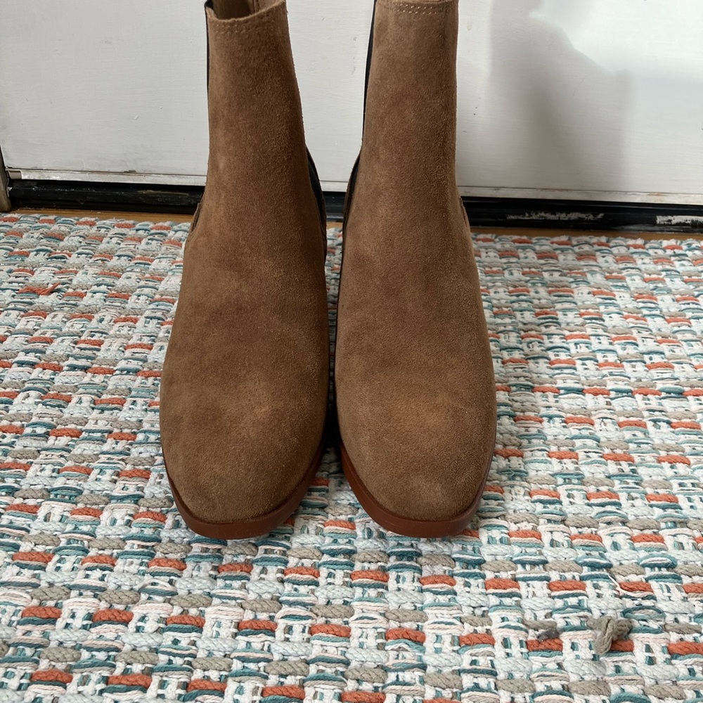 Steve Madden Tan Suede Ankle Boots